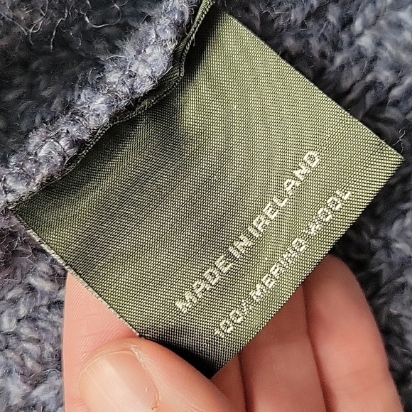 Aran Sweater Market made in Ireland 100% merino wool cable knit vest - Picture 5 of 8